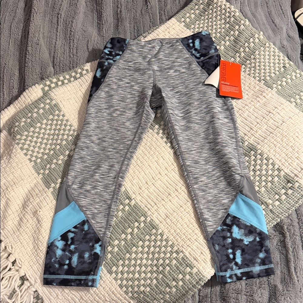 NWT Women’s Zella cropped leggings